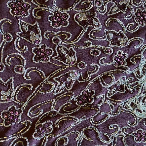 Hyde Park Beaded Blouse with embroidery. - Picture 2 of 11